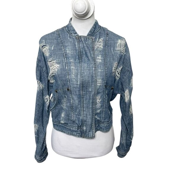 Welcome to my closet! I'm sorry but this item has sold and is not available. - Picture 3 of 13